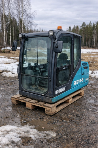Kobelco SK210-8 kaivinkoneen ohjaamo
